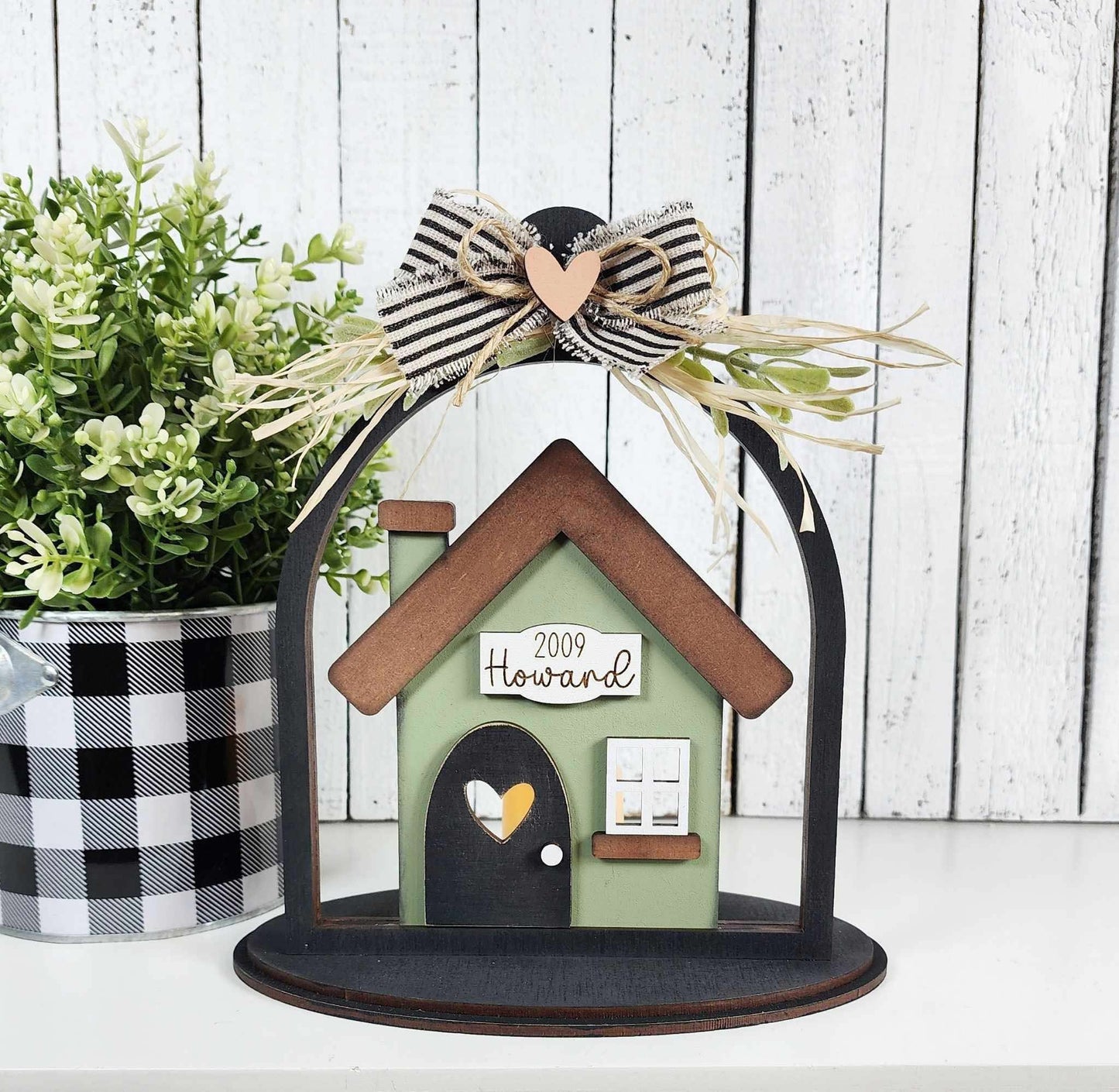 3D Standing Family Home Customizable Display