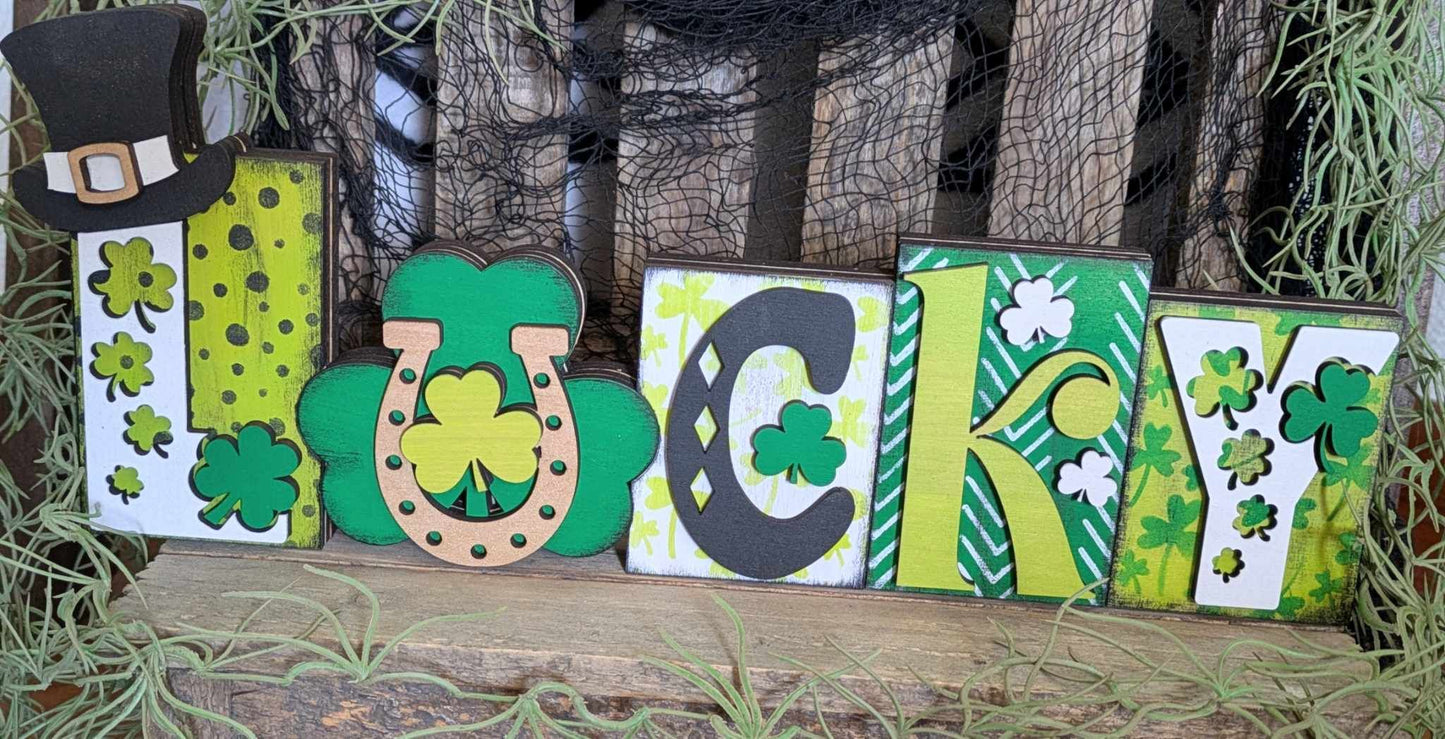 3D Standing Lucky Display