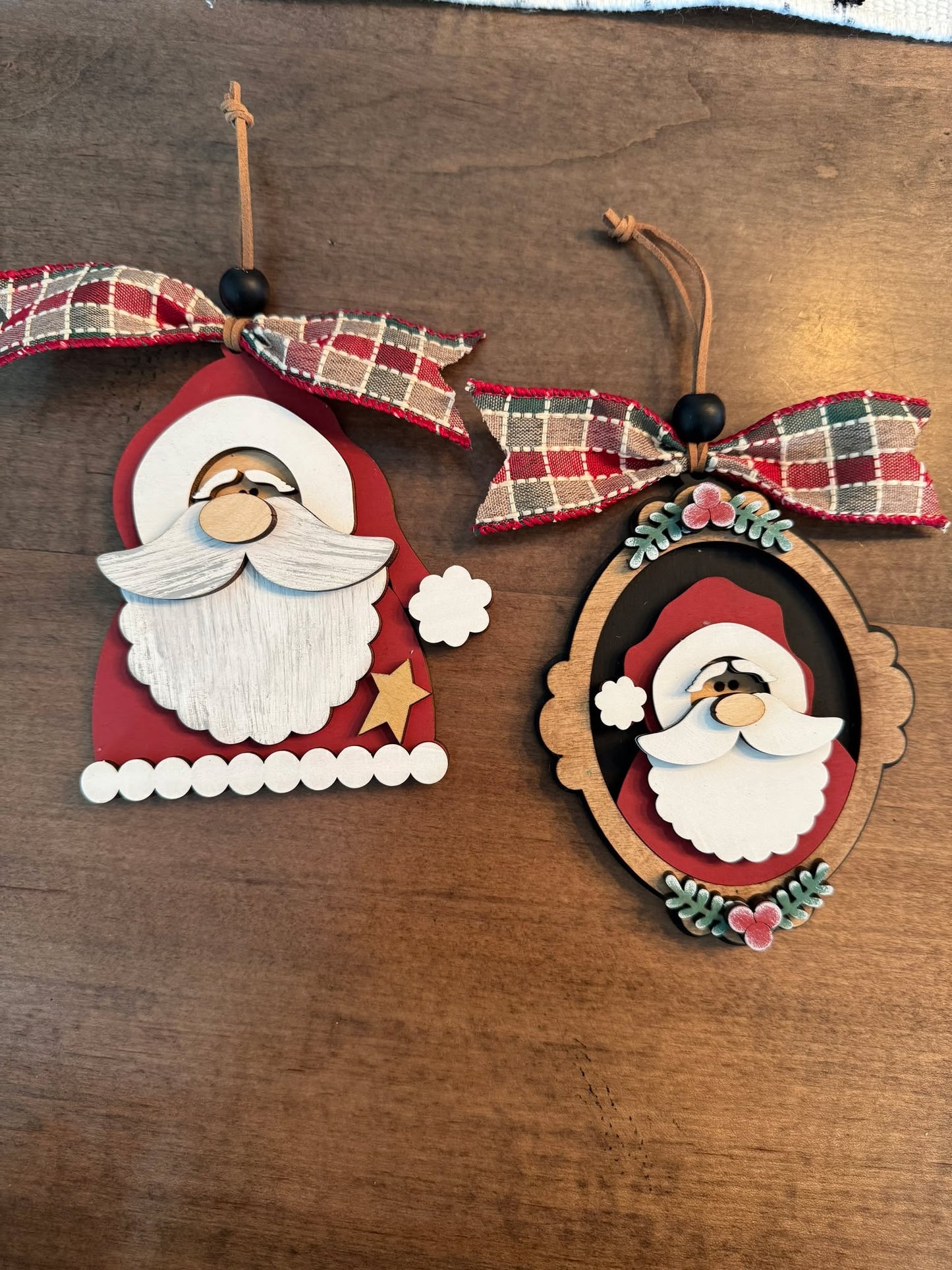 Ornament - primitive Santa