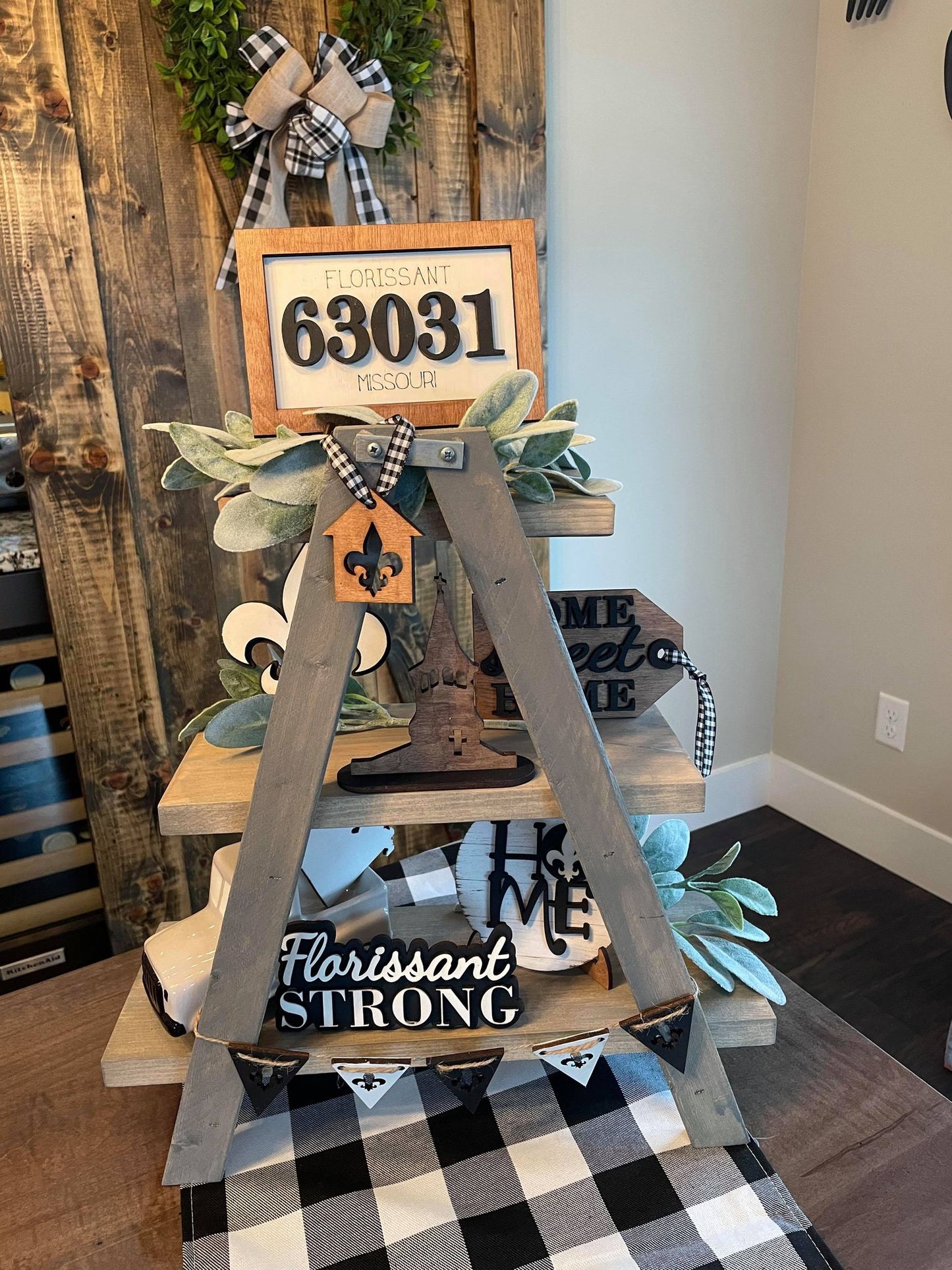 3D Tiered Tray Decor - Florissant MO