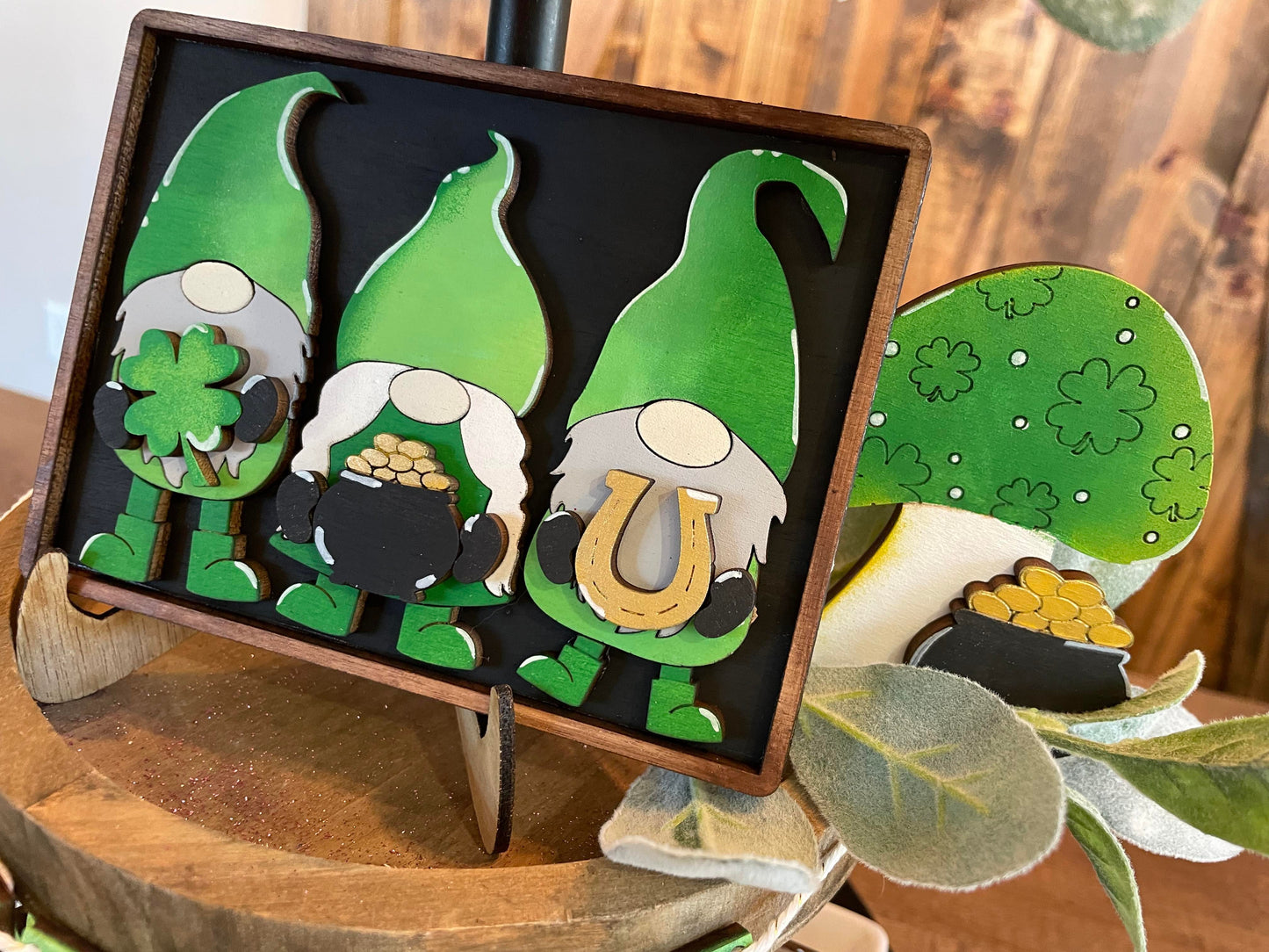 3D Tiered Tray Decor - St Patricks Day - Im lucky and I gnome it