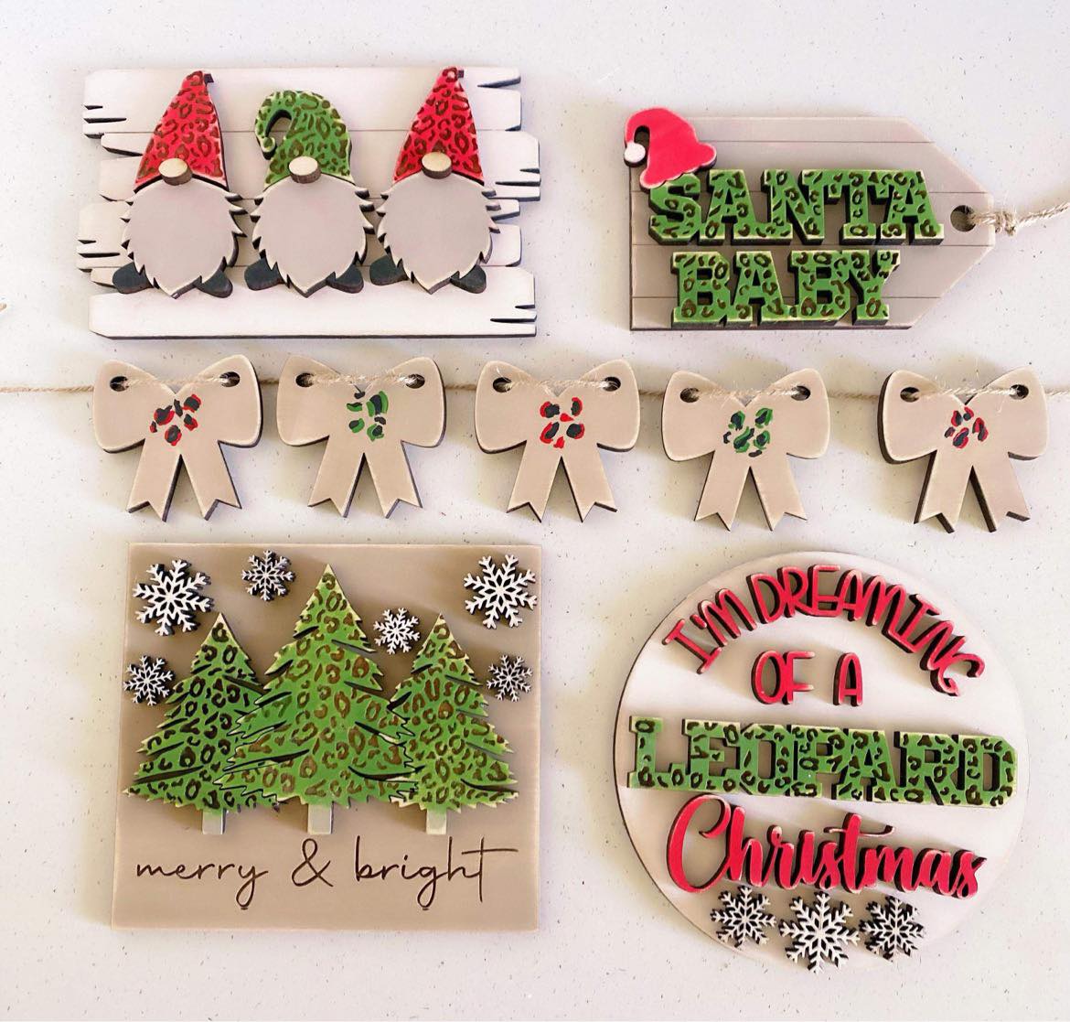 3D Tiered Tray Decor - Leopard Christmas