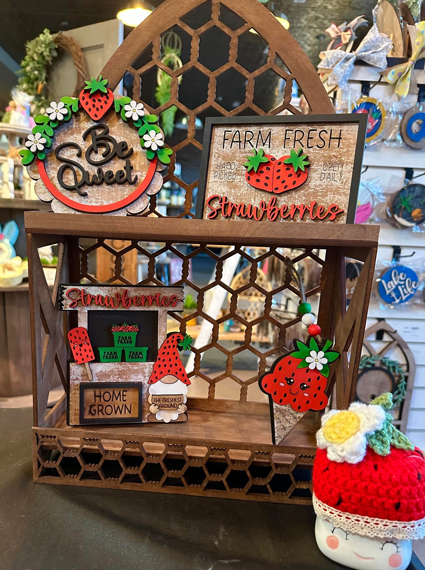 3D Tiered Tray Decor - Strawberry