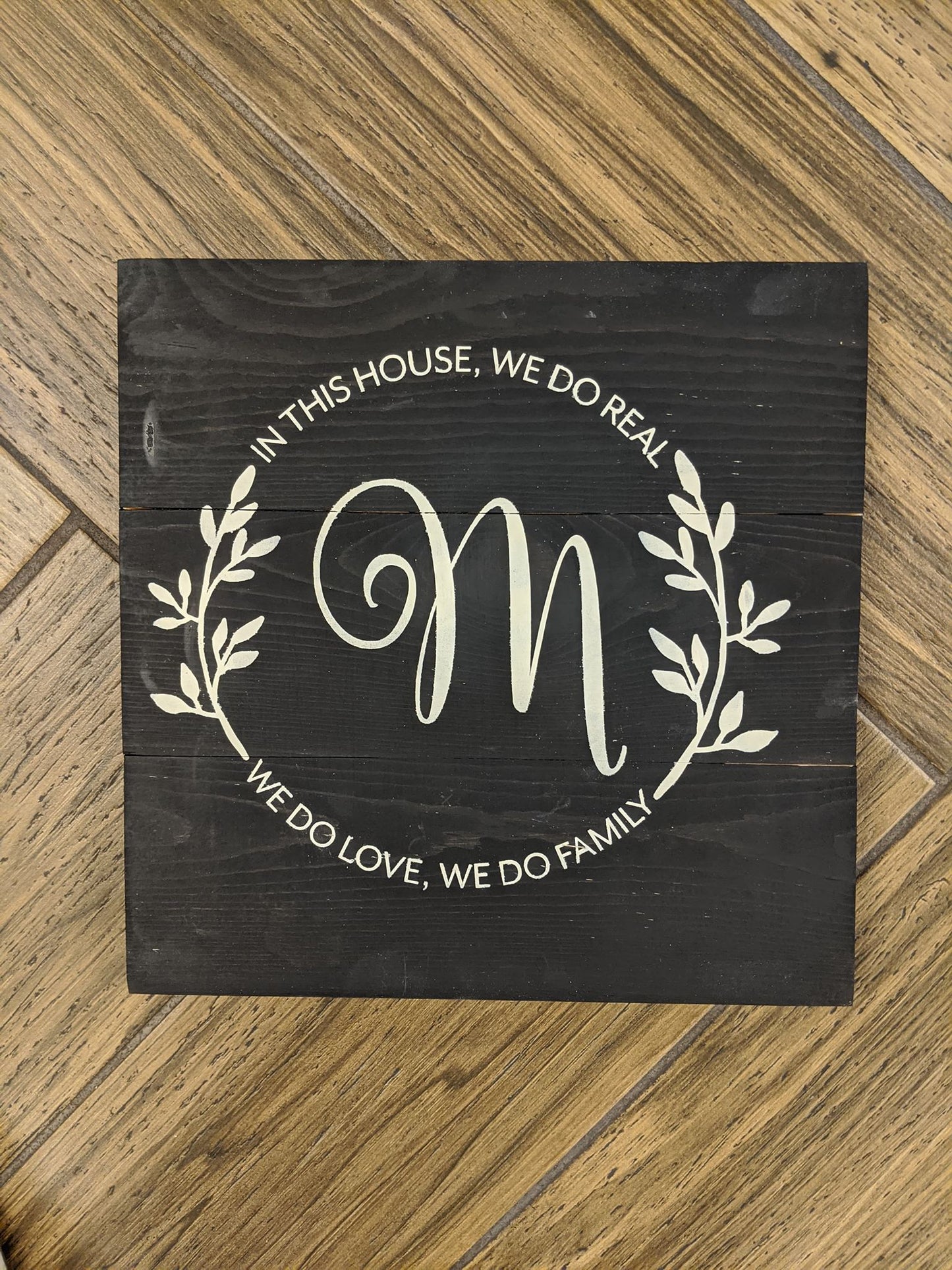 In this house we do real we do love we do family flower wreath with Letter
