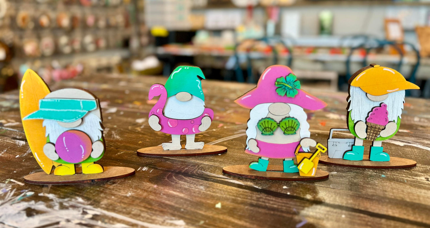 3D Summer Standing Small Gnomes