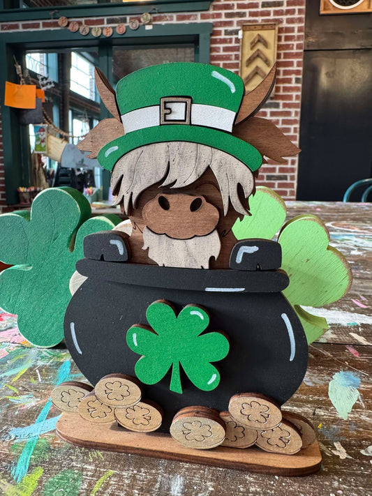 3D St Patrick's Day Highland Cow