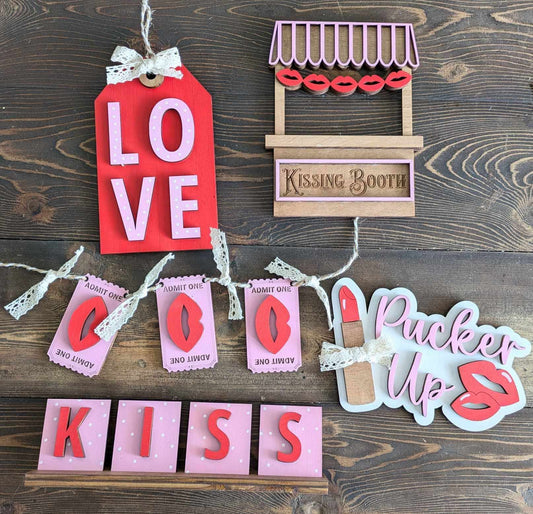 3D Tiered Tray Decor - Kissing Booth Pucker Up