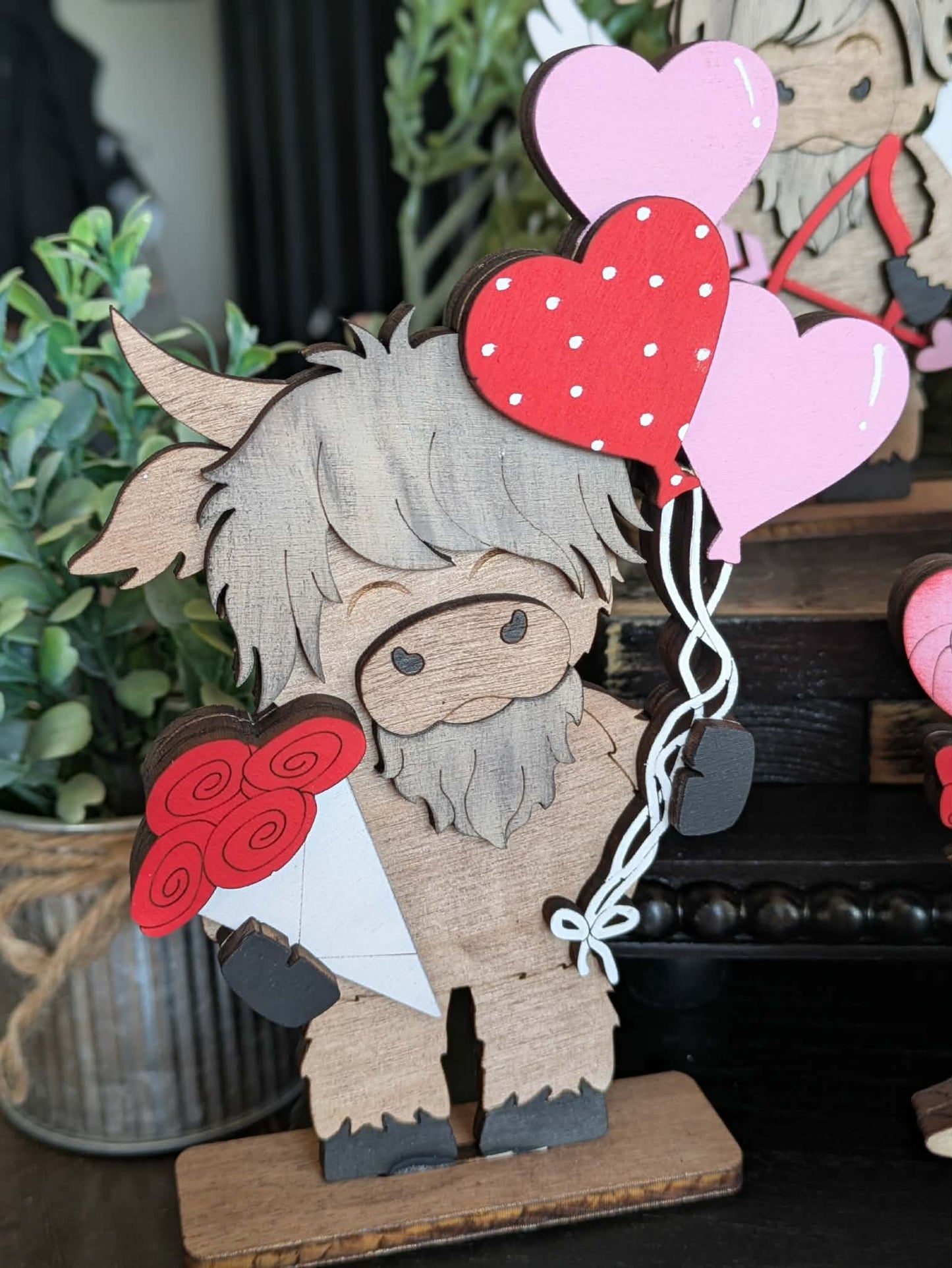 3D Standing Valentine's Day Cows