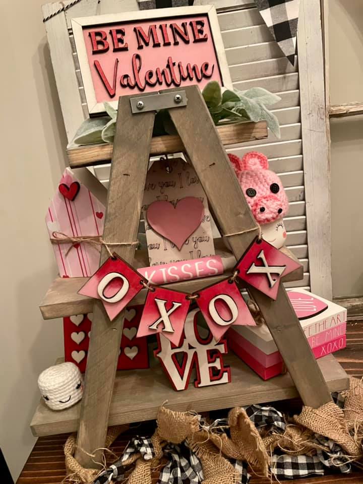 3D Tiered Tray Decor - Valentines Day