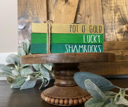 Tiered Tray Mini Book Stack - St Patrick's Day