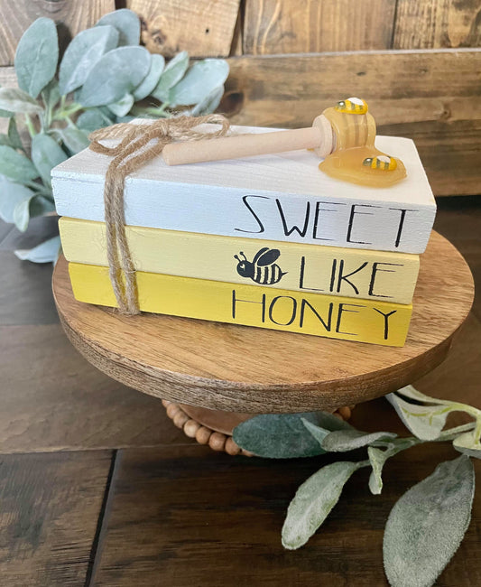 Tiered Tray Mini Book Stack - Bee
