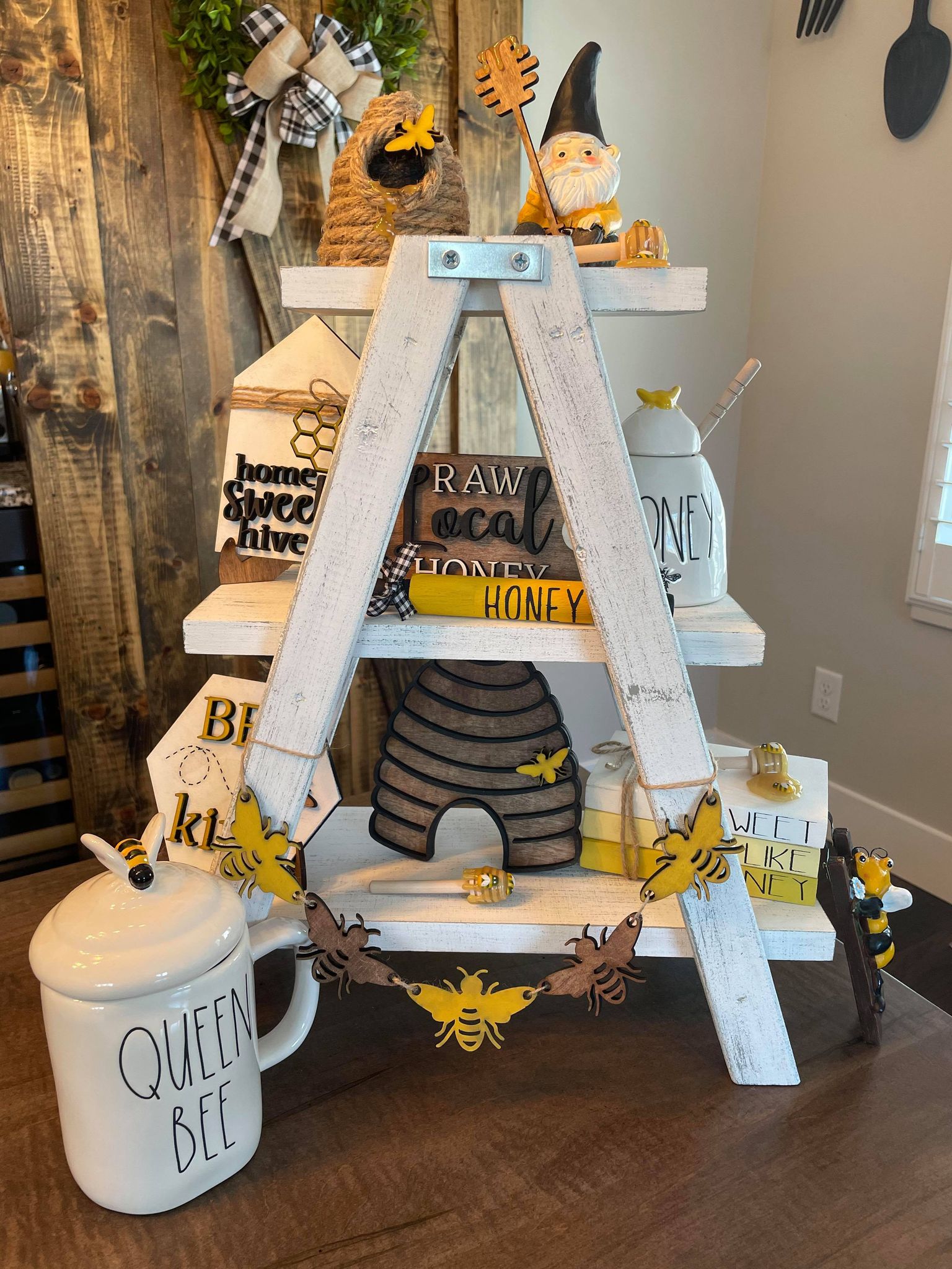 QUEEN BEE HONEY MINI SIGN TIERED TRAY SPRING SUMMER HOME KITCHEN