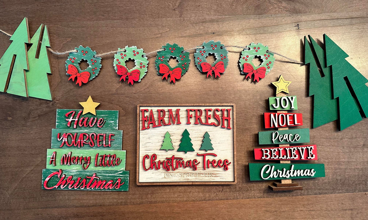 3D Tiered Tray Decor - Have yourself a Merry little Christmas with wreaths