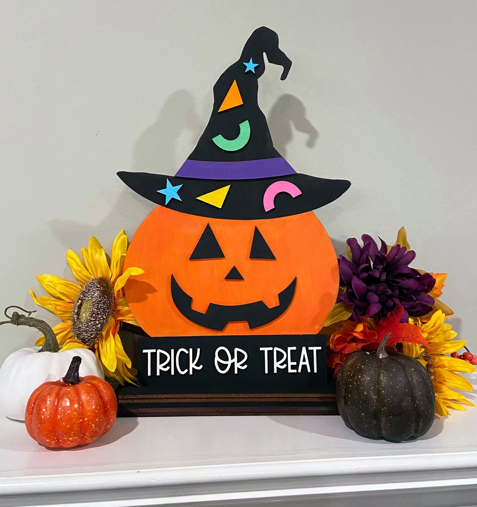 3D Trick or Treat Pumpkin with witch hat