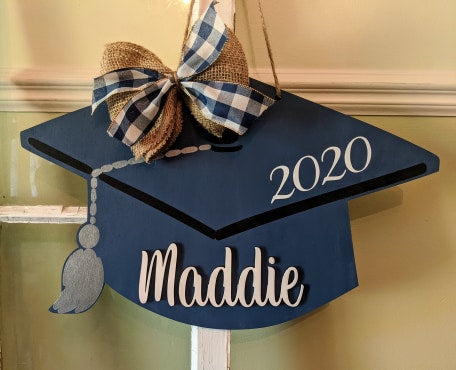 Door hanger Graduation hat with name